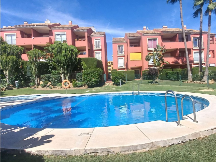 Three-bedroom garden apartment with terrace and private garden in Eagle Golf Park, Riviera del Sol, Mijas Costa.