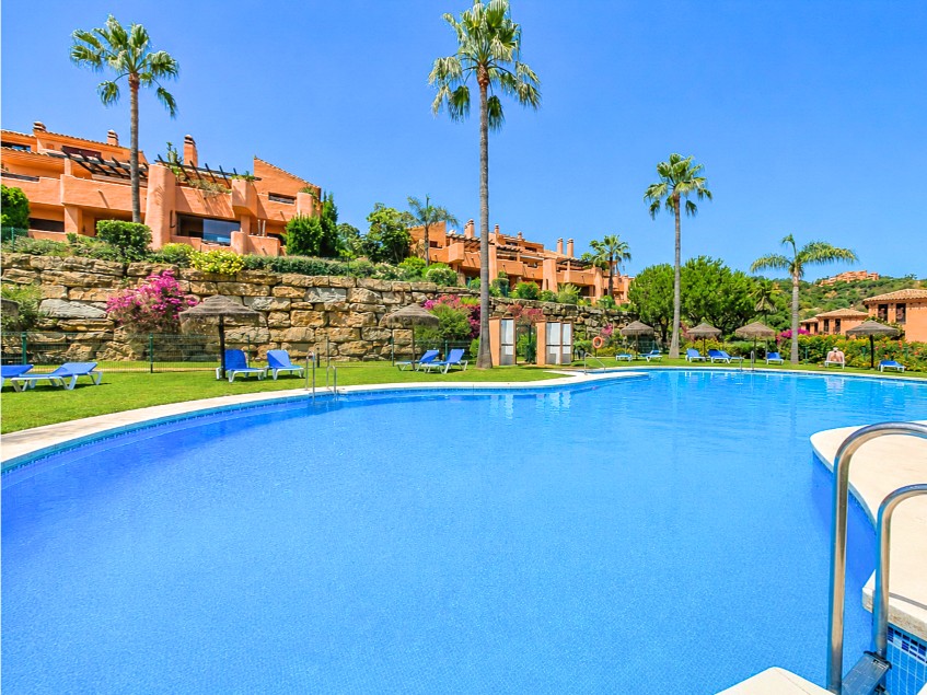 Las Lomas del Soto apartment offering the compromise between countryside and Costa del Sol beaches