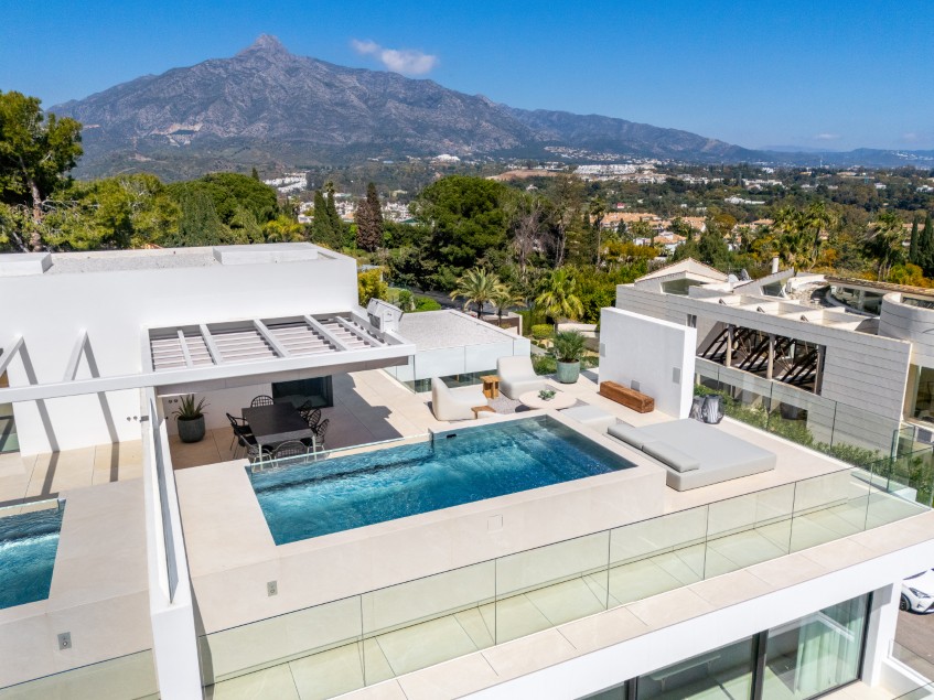 Villas 6, Nueva Andalucia, with rooftop and community pools