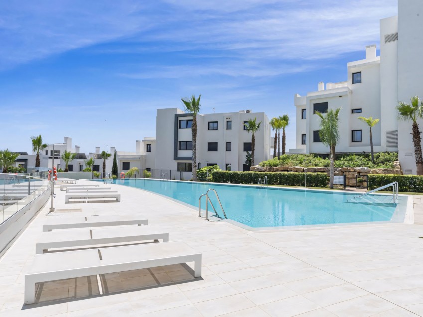Mirador del Golf Estepona Golf Apartment Contemporary 2-bedroom garden apartment in Mirador del Golf, Estepona Golf on the Costa del Sol.