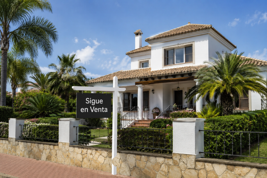 Villa still on the market for sale. Attractive villa still for sale, even though it has been getting viewings.