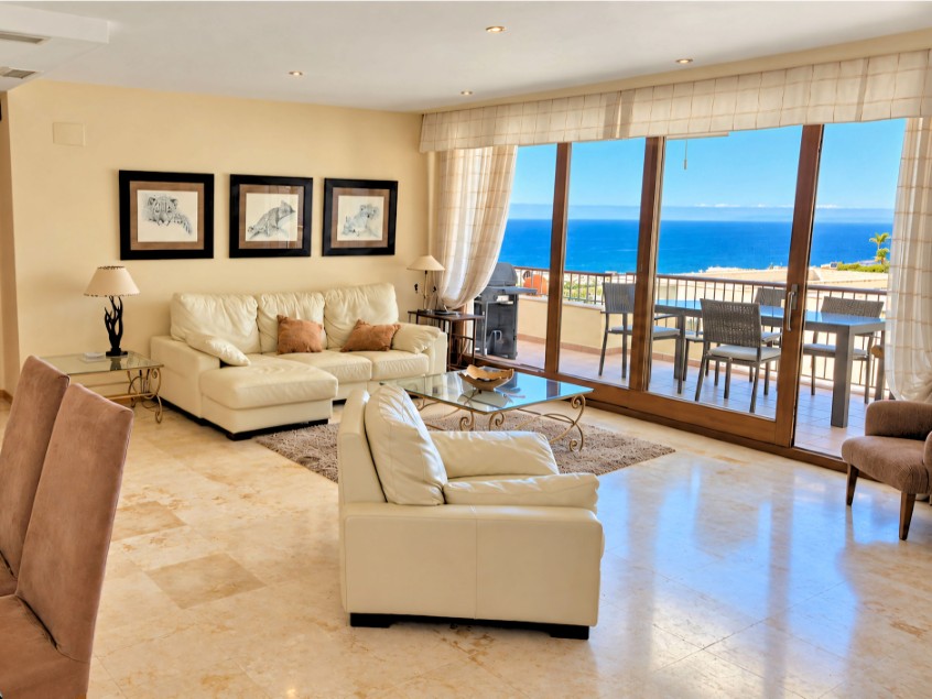 Uitzicht op zee, Las Lomas de los Monteros Woonkamer in Las Lomas de los Monteros met uitzicht op zee