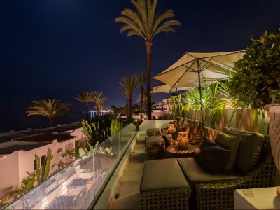 Luxury beach bungalow at Oasis Club on Marbella’s Golden Mile