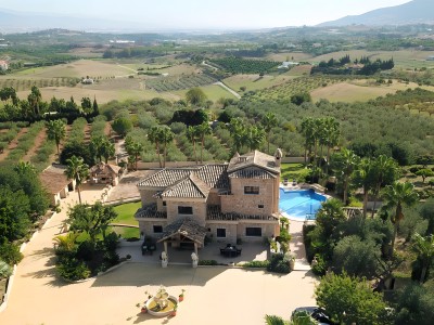 Stunning and opulent country mansion situated close to Alhaurin de La Torre