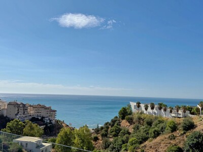 3 bedroom penthouse with sea views for sale in La Capellania Benalmádena