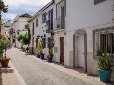 4 Bedroom Townhouse with Garage in Estepona Old Town