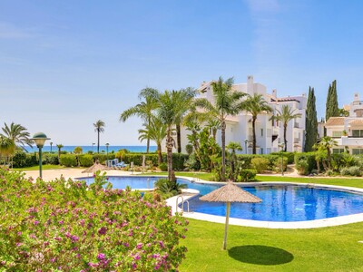 Ready to move in, renovated 3 bedroom beachfront apartment at Los Monteros Palm Beach Marbella