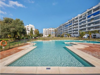 3 Bedroom 3 Bathroom Penthouse for Sale at Jardines del Puerto Puerto Banús Marbella