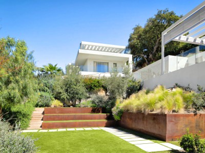 Contemporary 5 bedroom villa for sale in Elviria, East Marbella on the Costa del Sol
