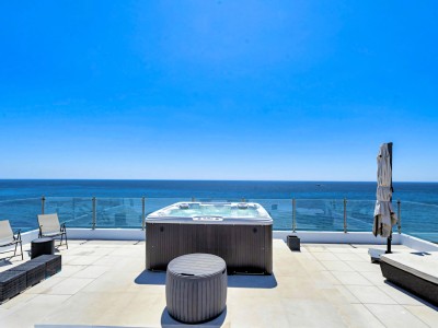 Renovated beachfront 2 bedroom penthouse for sale in Estepona Town, Costa del Sol