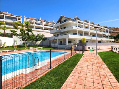 Two bedroom apartment for sale in Ocean Hills near Selwo, New Golden Mile, Estepona, Costa del Sol