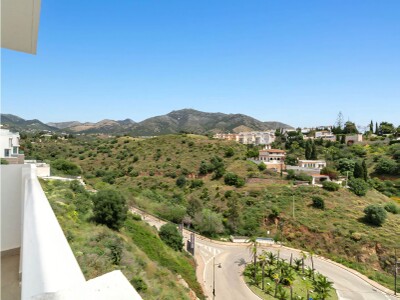 Recently completed 3 bedroom apartment for sale in Pinehill Residences, Torreblanca, Fuengirola on the Costa del Sol
