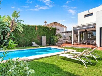 Renovated 6-bedroom villa in Nueva Andalucía close to Puerto Banús, Marbella on the Costa del Sol