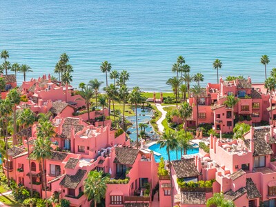 Key ready 3-bedroom apartment on the beach at Cabo Bermejo on the New Golden Mile, Estepona