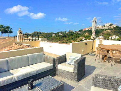 2-bedroom penthouse apartment for sale in La Quinta Hills, Benahavis on the Costa del Sol