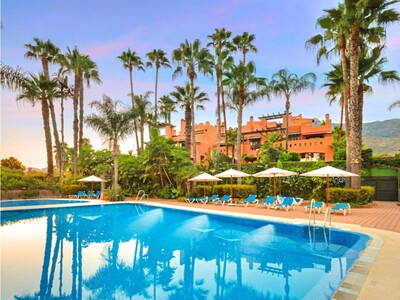 4-bedroom townhouse for sale in Altos de Puente Romano on the Golden Mile, Marbella