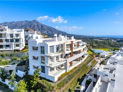Luxury 3-bedroom apartment for sale in Quercus at Real de la Quinta, Benahavis on the Costa del Sol.
