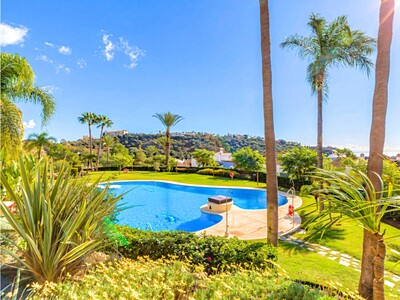 3-bedroom Garden apartment for sale in Los Pinos, Los Arqueros, Benahavís