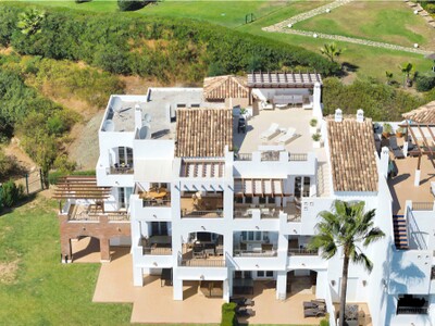 Renovated 3-bedroom penthouse for sale in Los Robles, Los Arqueros, Benahavis