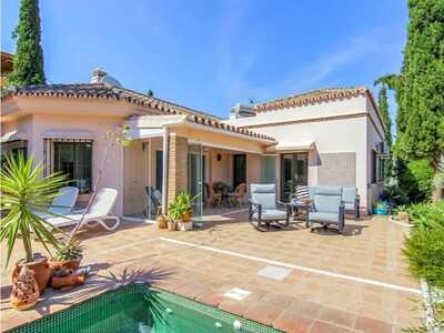 Comfortable renovated villa for sale in Fuengirola with easy access to Los Boliches