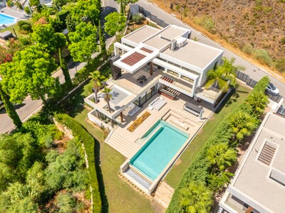 Contemporary luxury villa for sale with sea views at Los Flamingos, Benahavís
