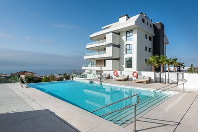 Newly built 2 bedroom apartment with sea views in Aura El Higueron, Fuengirola