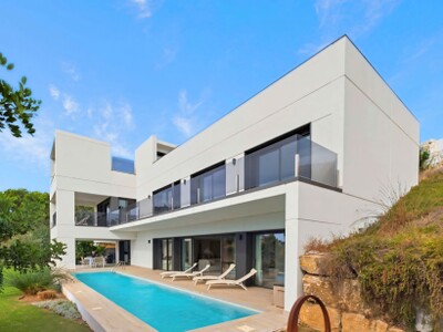Contemporary 4-bedroom villa for sale in Rancho Santa Monica, Torremuelle, on the Costa del Sol