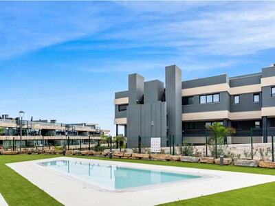 3-bedroom apartment at Oasis 325 near La Resina and Selwo on the New Golden Mile, Estepona