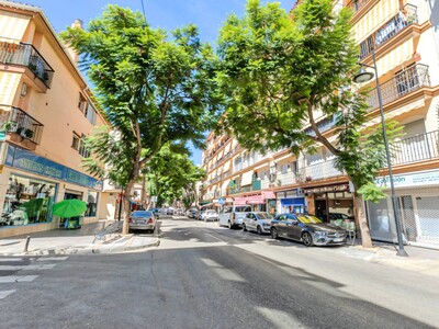 3-bedroom apartment close to everything including the beach in Fuengirola
