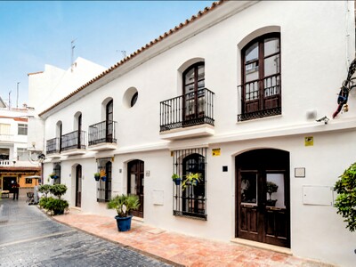 Fully Furnished and Renovated 3-Bedroom Townhouse for Sale in the Centre of Estepona