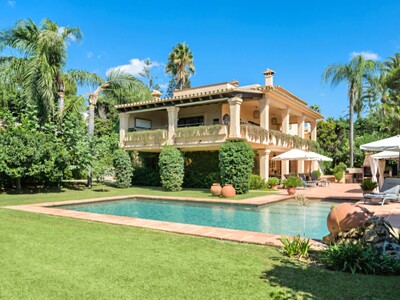 Character Second-Line Beach Villa for Sale at Los Monteros Playa, East Marbella