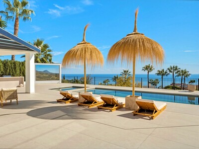 Renovated and furnished 6 bedroom luxury villa for sale at La Capellania, Benalmádena