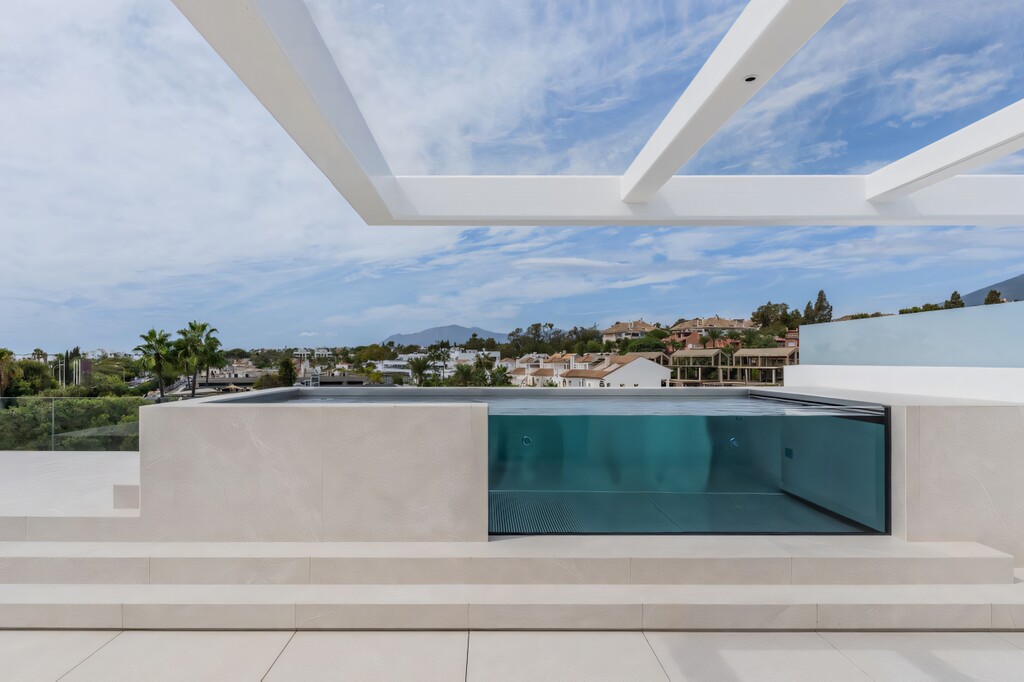 Nueva Andalucia villa (8)