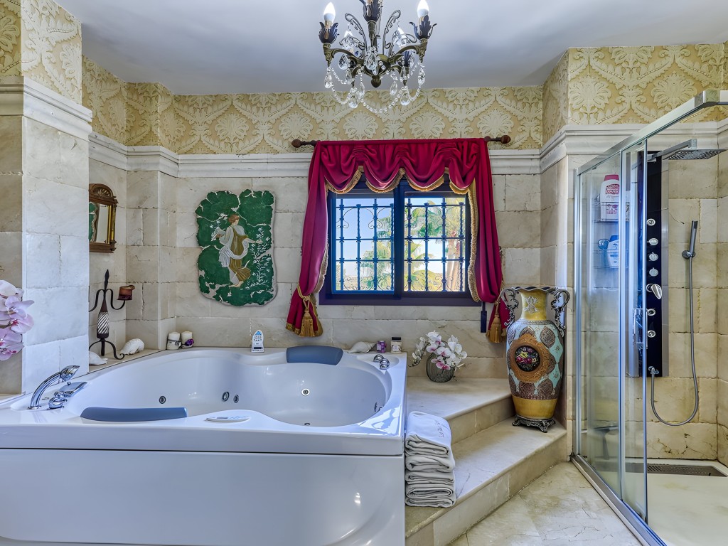 Country Mansion Alhauring de La Torre (22)