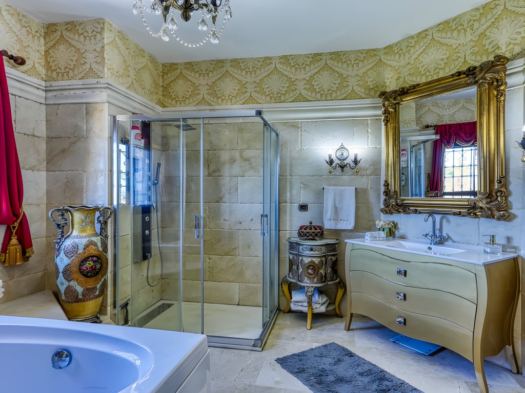 Country Mansion Alhauring de La Torre (23)