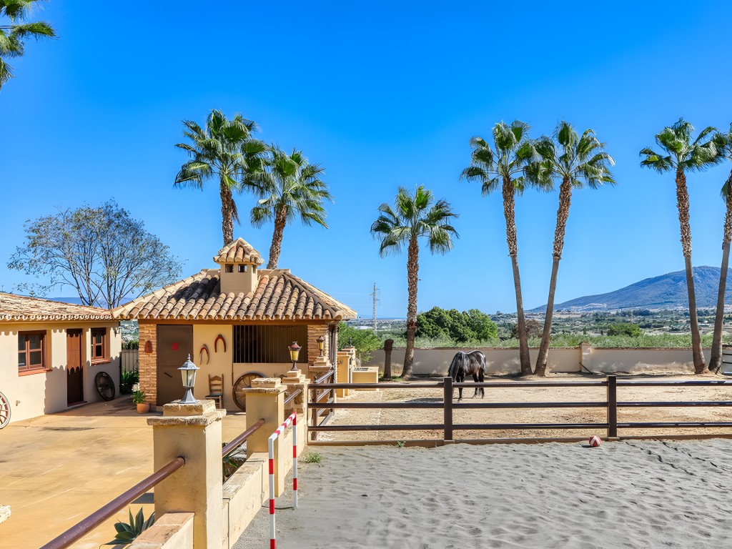 Country Mansion Alhauring de La Torre (47)