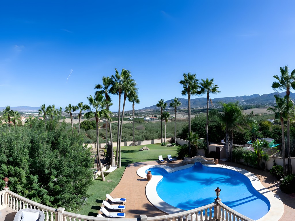 Country Mansion Alhauring de La Torre (6)