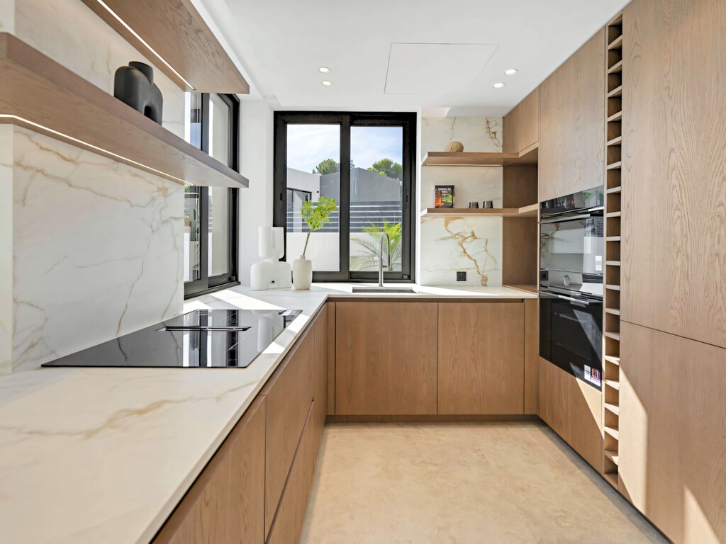 Newly built Benalm&aacute;dena villa_40