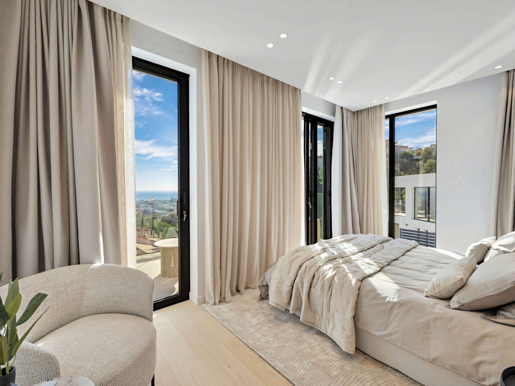 Newly built Benalm&aacute;dena villa_15